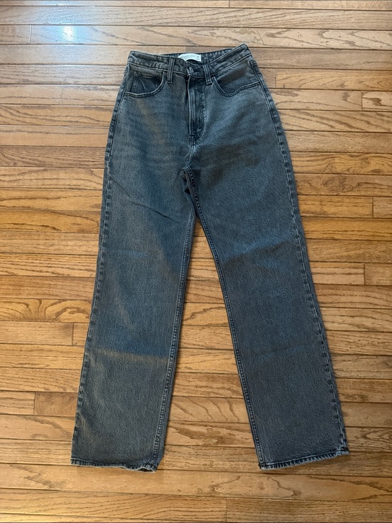 Abercrombie & Fitch Denim - Abercrombie & Fitch Curve Love High-Rise 90s Relaxed Jean— Dark Grey
